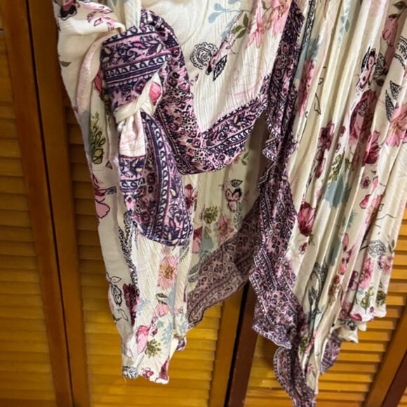 Angie Asymmetrical Floral Dress in Cream and Pink - Picture 3 of 8